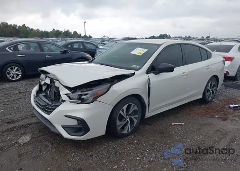 2024 Subaru Legacy из США, поврежденный, VIN 4S3BWAB68R3002458